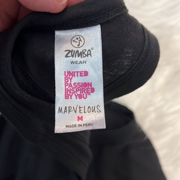 Zumba Fitness Tunic Tank Black Size Medium - Picture 6 of 6
